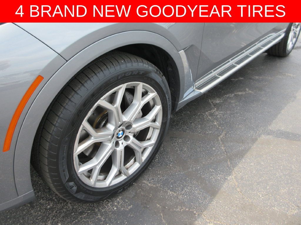 Used 2023 BMW X7 xDrive40i w/ Executive Package AWD/4WD image 3