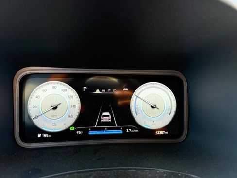Used 2022 Hyundai Kona Limited w/ Cargo Package FWD image 14