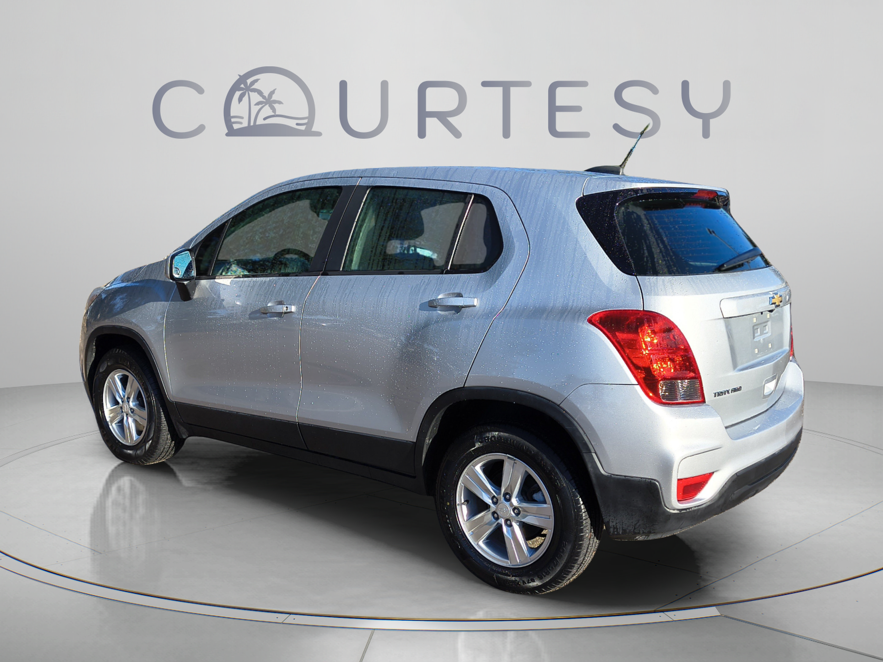 Used 2019 Chevrolet Trax LS AWD/4WD image 3