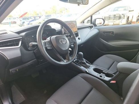 Used 2025 Toyota Corolla LE image 9
