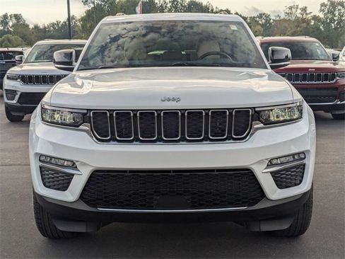 New 2025 Jeep Grand Cherokee Limited image 3