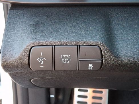 Used 2026 Hyundai Elantra SEL FWD image 28