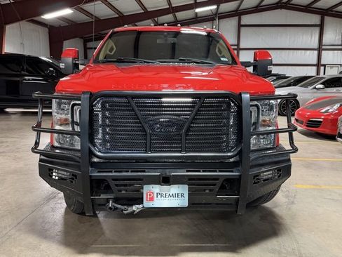 Used 2022 Ford F350 Lariat w/ Lariat Value Package image 2