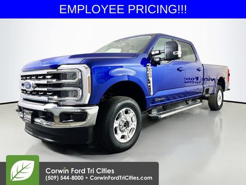 New 2026 Ford F250 XLT w/ XLT Premium Package AWD/4WD image 5