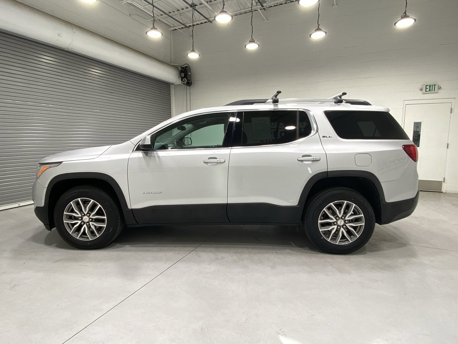 Used 2019 GMC Acadia SLE w/ Driver Alert Package I AWD/4WD image 5