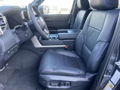 New 2026 Toyota Sequoia Platinum image 7