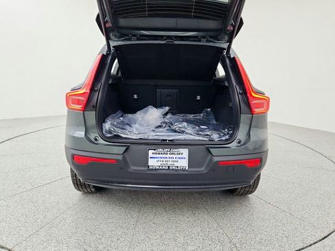 New 2026 Volvo XC40 B4 Plus w/ Climate Package image 19