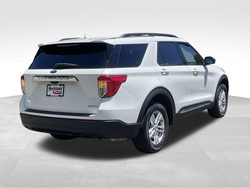 Used 2023 Ford Explorer XLT AWD/4WD image 4
