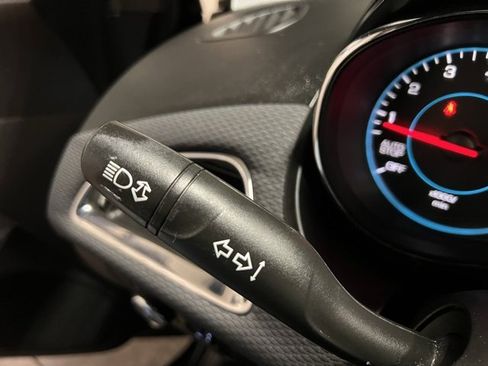 Used 2019 Chevrolet Cruze LT image 32