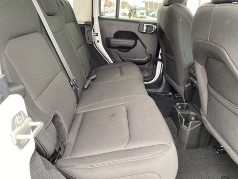 Used 2023 Jeep Wrangler Unlimited Sport image 29