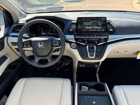 New 2026 Honda Odyssey EX-L image 10