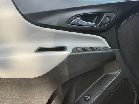Used 2023 Chevrolet Equinox LT w/ Driver Convenience Package FWD image 23