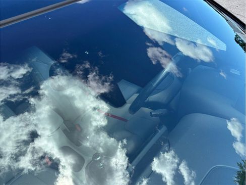 Used 2019 Hyundai Veloster Turbo Ultimate image 12