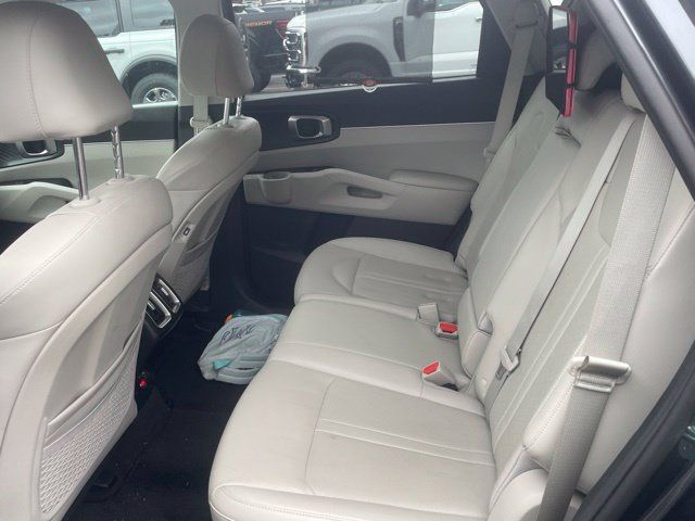 Used 2023 Kia Sorento S FWD image 8