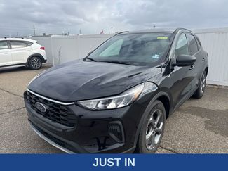Used 2025 Ford Escape ST-Line video 1