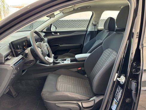 Used 2025 Kia K5 LXS FWD image 28