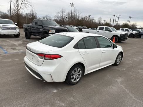 Used 2022 Toyota Corolla LE image 18