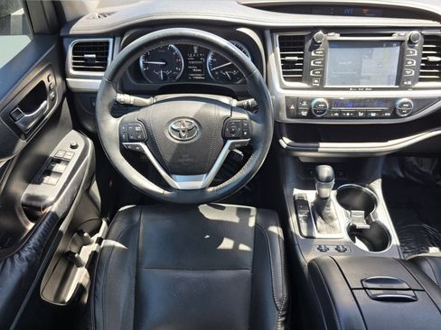 Used 2016 Toyota Highlander Limited Platinum AWD/4WD image 31