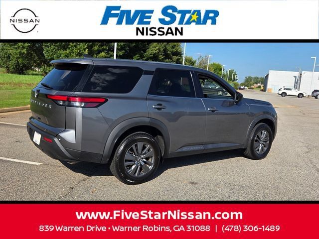 Used 2024 Nissan Pathfinder S FWD image 12