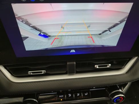 Used 2025 Chevrolet Equinox LT image 14