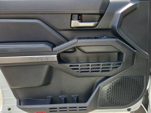 Used 2024 Toyota Tacoma TRD Off-Road AWD/4WD image 22