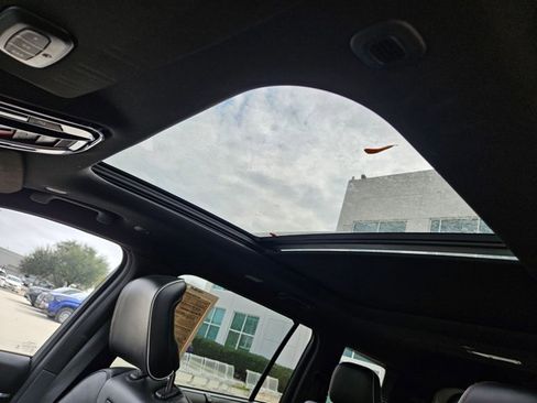 Used 2023 Jeep Grand Cherokee L Summit w/ Advanced Protech Group IV image 17