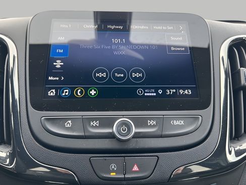 Used 2024 Chevrolet Equinox RS w/ RS Leather Package image 11