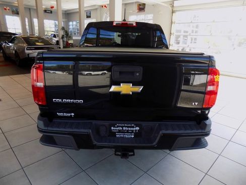 Used 2015 Chevrolet Colorado LT w/ LT Convenience Package image 5
