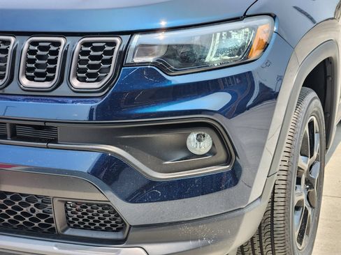 New 2026 Jeep Compass Latitude AWD/4WD image 9