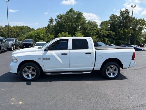 Used 2017 RAM 1500 Express w/ Express Value Package AWD/4WD image 10