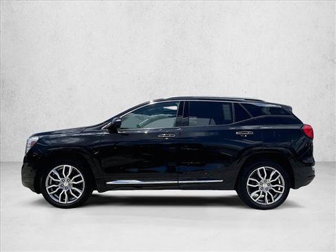 Used 2022 GMC Terrain Denali w/ Denali Premium Package AWD/4WD image 6