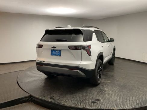 New 2026 Chevrolet Equinox LT w/ Convenience Package II AWD/4WD image 7