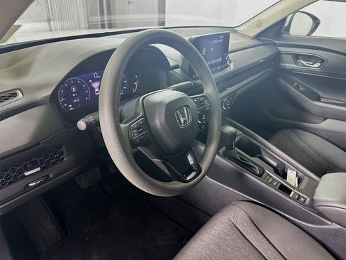 Used 2023 Honda Accord EX image 7