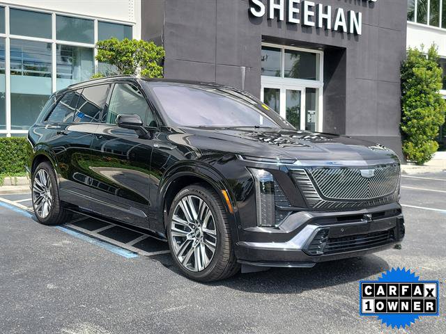 Certified 2026 Cadillac Vistiq Platinum w/ LPO, Floor Liner Package AWD/4WD image 19