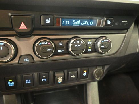 Certified 2023 Toyota Tacoma TRD Off-Road w/ TRD Premium Off Road Package AWD/4WD image 30