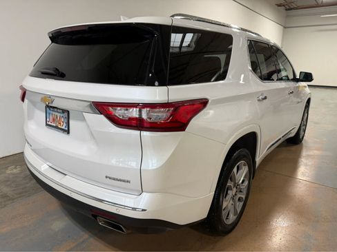 Used 2021 Chevrolet Traverse Premier AWD/4WD image 7