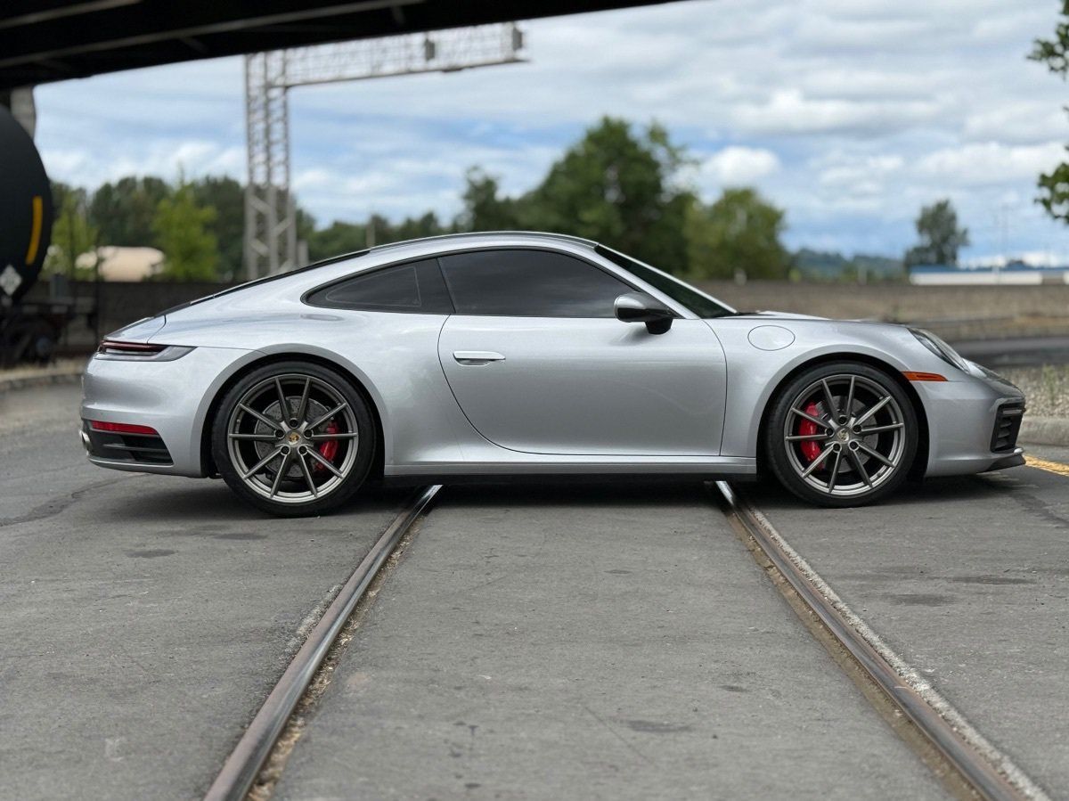 Used 2020 Porsche 911 Carrera S RWD image 2