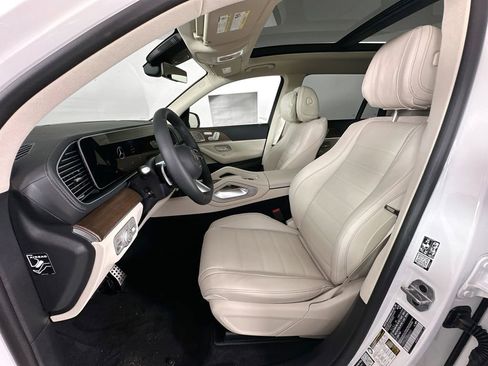 New 2026 Mercedes-Benz GLS 450 4MATIC image 22