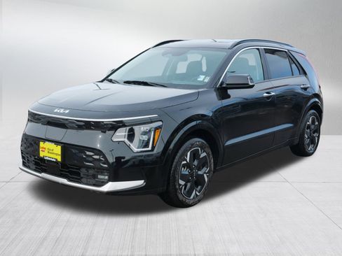Certified 2024 Kia Niro Wave w/ Wave Preserve Package image 3