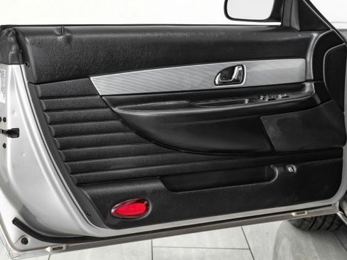 Used 2004 Ford Thunderbird image 34