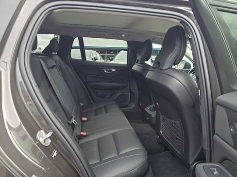 Certified 2025 Volvo V60 B5 Cross Country Plus image 13