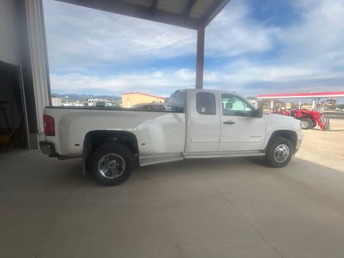Used 2012 GMC Sierra 3500 SLE AWD/4WD image 5