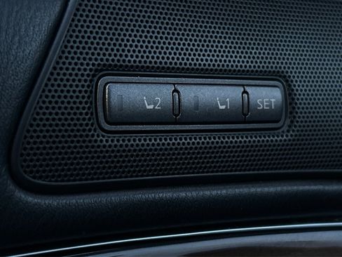 Used 2016 INFINITI Q70 L 3.7 w/ Deluxe Touring Package image 44