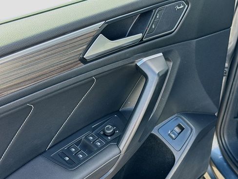 Used 2022 Volkswagen Tiguan SEL R-Line image 22