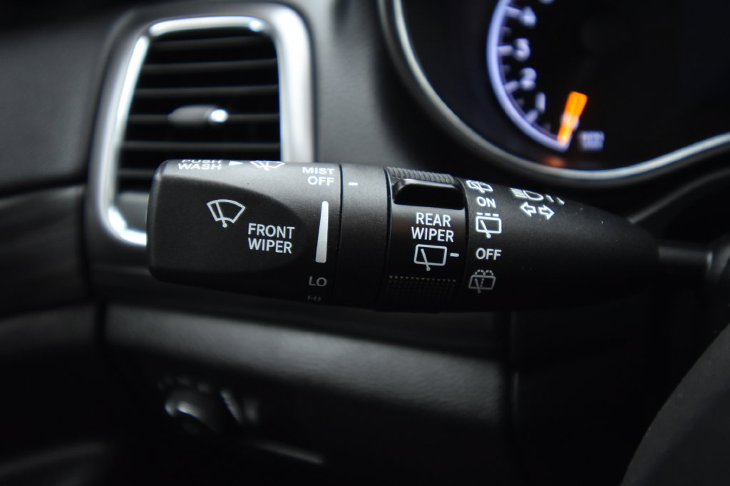 Used 2019 Jeep Grand Cherokee Laredo AWD/4WD image 31