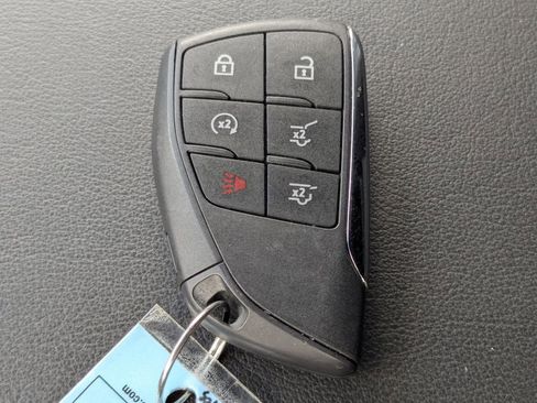 Certified 2025 Chevrolet Suburban Z71 AWD/4WD image 41