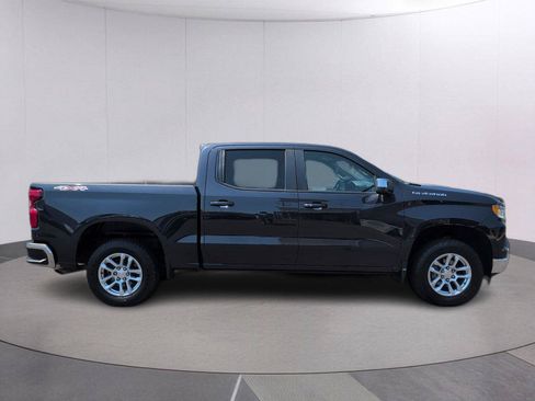 Used 2023 Chevrolet Silverado 1500 LT AWD/4WD image 8