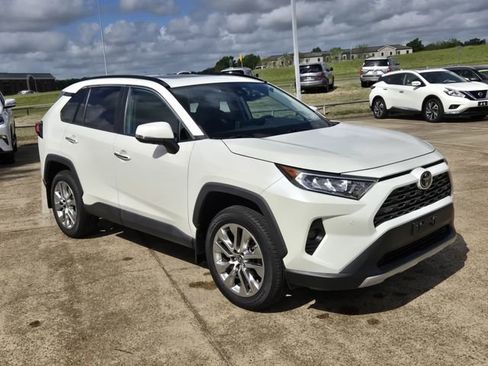 Used 2021 Toyota RAV4 Limited AWD/4WD image 2