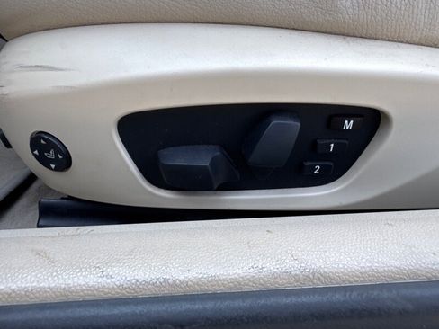 Used 2008 BMW 328i Convertible image 18