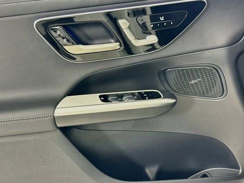 Certified 2026 Mercedes-Benz GLC 300 4MATIC image 18
